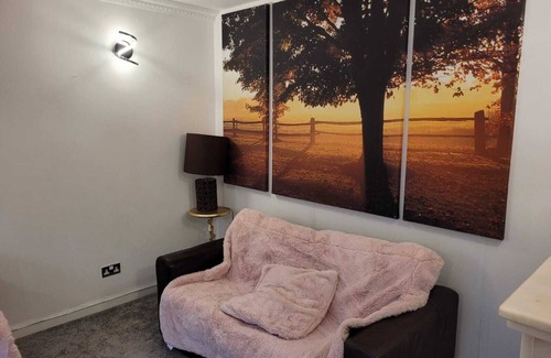 Glasgow Apartment | Bow apartments ground floor 2bedroom