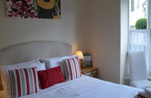 Hove House | Bow Street Runner