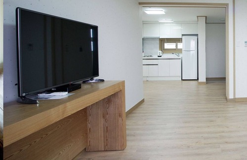 Jungmun House | Bowoohill