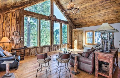 Bozeman House | Bozeman Cabin Deck with Jacuzzi and Gas Grill!
