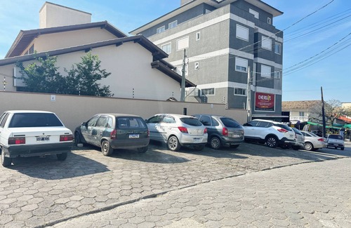 Ingleses do Rio Vermelho Apartment | Fiametti Residential - Ingleses Beach