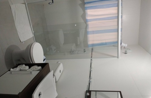 Praia da Armacao do Itapocoroi Apartment | Complete Apt with Kitchen in Linda Central Beach Armação (ap 06)