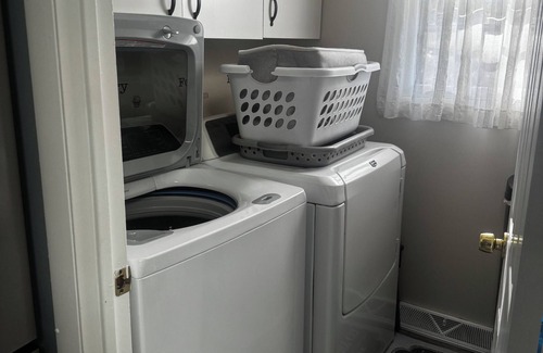 Valley Forge House | BR to rent, shared space with owner. Townhome, limited weights for exercise. Dog