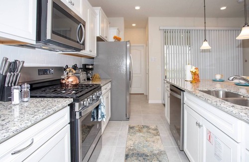 Loughman Villa | BR Villa w/Pool, Star Wars Game Room + Resort