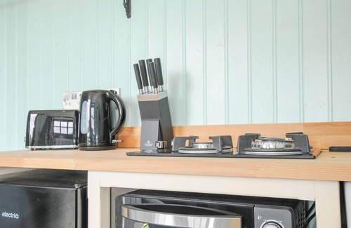 Brazzacott Cottage | BRACKEN, pet friendly, character holiday cottage in Wainhouse Corner