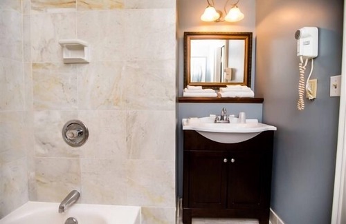 Cazenovia Hotel | Brae Loch Inn