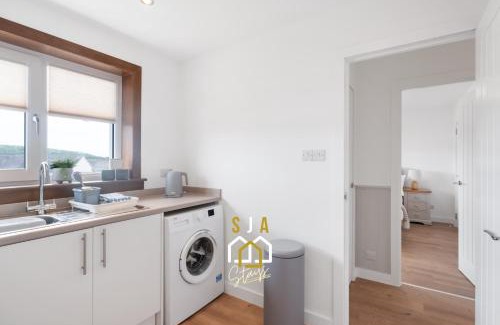 Cruden Bay Bed & Breakfast | Braehead Stay - SJA Stays - Modern 2 Bed House