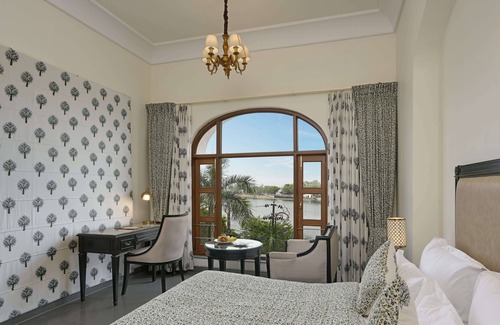 Lake Swaroop Sagar Hotel | Brahma Niwas - Best Lake View Hotel in Udaipur