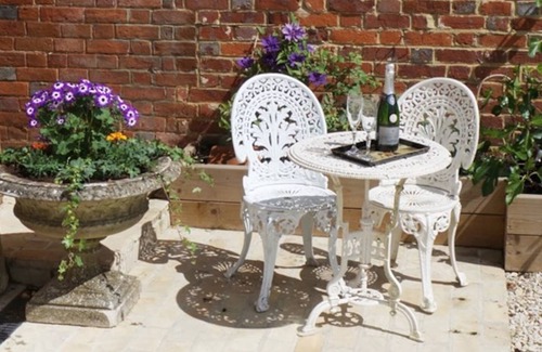 Turville Cottage | Bramble Bank 'CartShed'-1 Bed Cottage-Sleeps 2