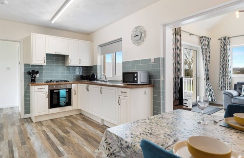 Begelly Cottage | Bramble Cottage - Dog Friendly Cottage, Hot Tub
