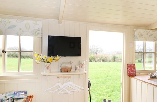 Burlawn Cottage | BRAMBLE, romantic, character holiday cottage in Wadebridge