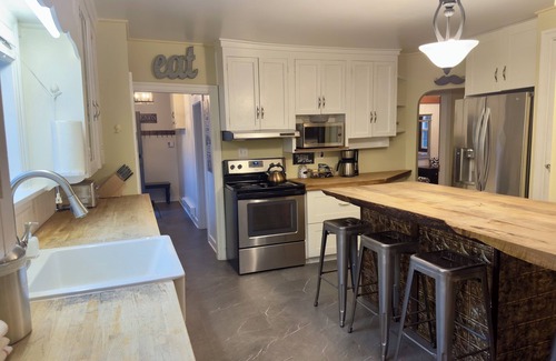 Harrison Hot Springs Hotel | Bramblebank Cottages