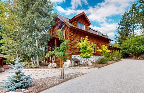 Upper Moonridge House | Branchwater Lodge #569