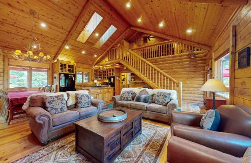 Upper Moonridge House | Branchwater Lodge #569