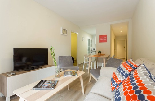 Collblanc y La Torrassa Apartment | Brand New Apartment Near Camp Nou & Fira Barcelona