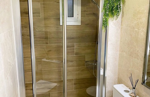 Santa Coloma de Gramenet Apartment | Brand new apartment in BCN with photo booth