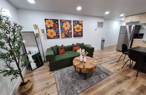 Center City West Apartment | Brand New 1/1 Center City with Private Backyard