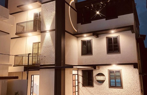 Kochi Apartment | Brand new 2-bedroom apartment close to Lulu mall, with AC, WiFi and free parking