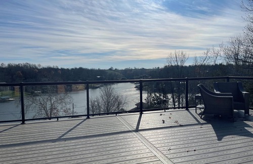 Williamstown House | BRAND NEW 4 bedroom 3.5 bath retreat in Williamstown, KY with large rooftop deck