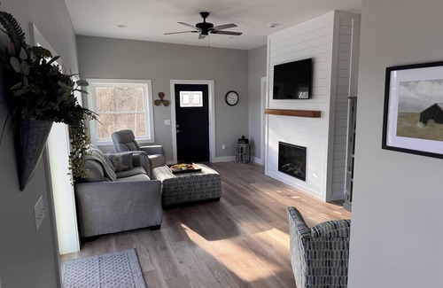 Williamstown House | BRAND NEW 4 bedroom 3.5 bath retreat in Williamstown, KY with large rooftop deck