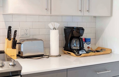 River North Hotel | Brand New 4BR in Heart of Chicago