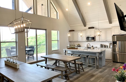 Indian Point House | Brand New 8 Bed/8.5 Bath Lodge with Lakeview on Indian Point