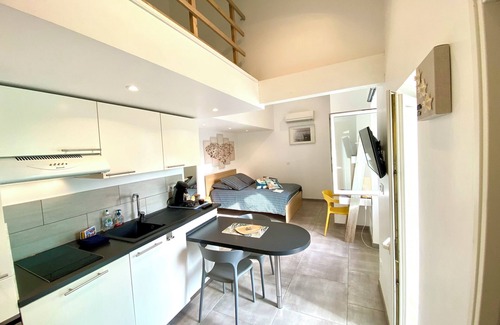 Sanary-sur-Mer Apartment | Brand new apartment in the heart of typical lanes
