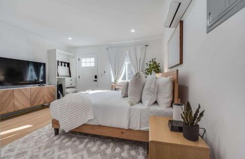 Sunnyvale West House | Brand New Apt W Parking Blocks From Downtown- A