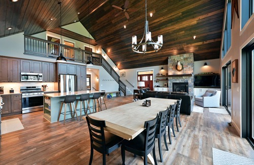 Minong Cabin | Brand New Bass Lake Lodge - Your Perfect Northwoods Escape