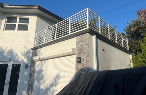 Margate House | Brand new, beautiful, 2-bedroom house in Margate with WiFi, swimming pools, etc.