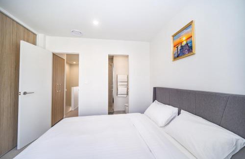 Mount Albert Villa | Brand new beautiful townhouse with two bedrooms and free parking