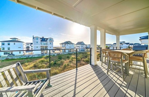 Bay County House | Brand New Build, Unobstructed Views, Private Pool, Pet-Friendly!