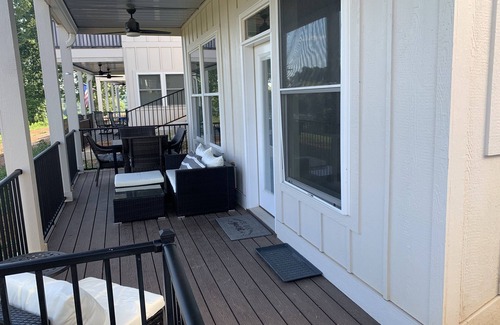 La Follette Condo | Brand new condo with gorgeous lake views