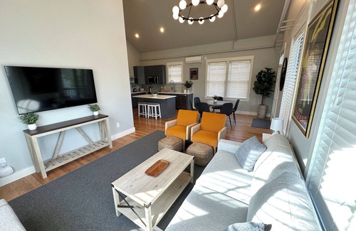 Off Broadway Apartment | Brand New Construction! 2 Bed/1 Bath w/Private Deck off Broadway downtown Newport