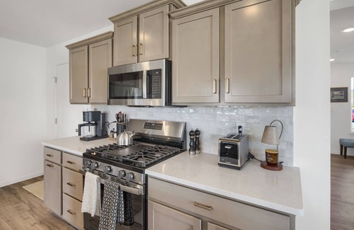 State College House | Brand New, End Unit Townhome with finished basement, close to Beaver Stadium!