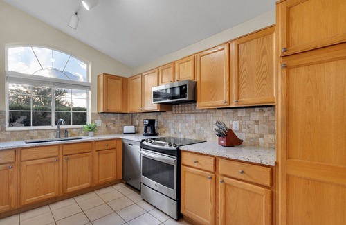 Rancho Vistoso House | Brand new everything! Clean & chic 3 bed 2 bath in OV! Salt pool can be heated!