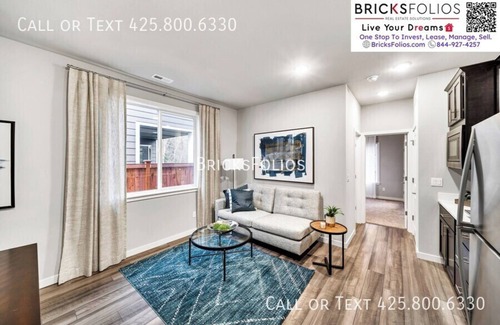 Marysville House | Brand-New Fully Furnished Home with Mother-in-Law Suite