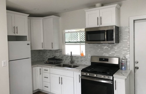 Valley Glen Apartment | brand new guest house