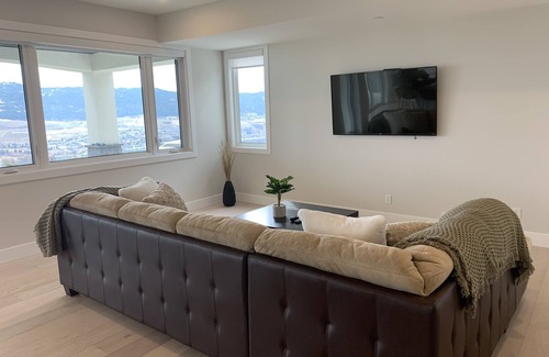 Vernon House | Brand new home in Vernon B.C. with a beautiful lake view