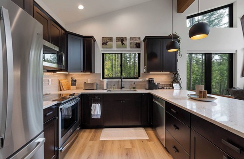 Columbia Falls House | Brand New Hot Tub - 25min from Ski/Whitefish - Central Location- Gorgeous Views