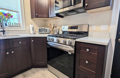 Indian Hill House | Brand new house close to downtown & attractions. Fenced in- Pet/family friendly