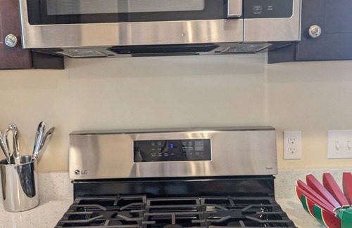 Indian Hill House | Brand new house close to downtown & attractions. Fenced in- Pet/family friendly