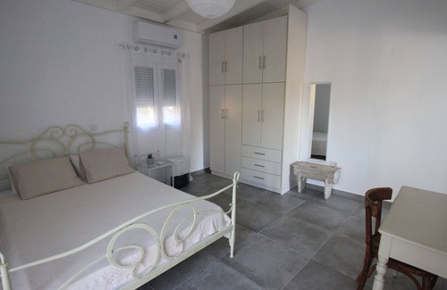 Skafidia House | Brand new house with garden, next to the beach.