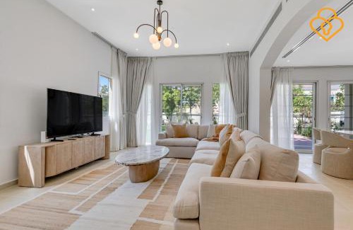 Jumeirah Village Triangle Villa | Brand new Large Villa JVT Private Garden