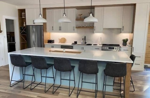 Cape Traverse House | Brand New Luxury Ocean Beachhouse - Amazing Views, Private Beach, Great Fishing!