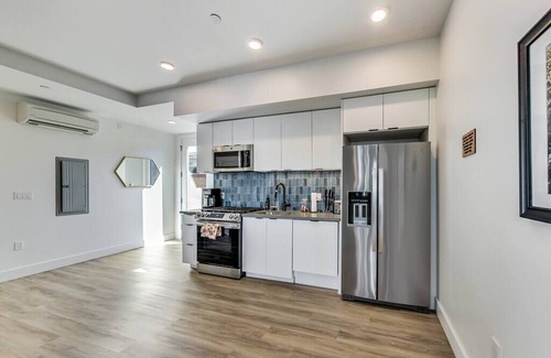 Hoover - Foster Apartment | Brand New Luxury Fully Furnished Studio Suite!