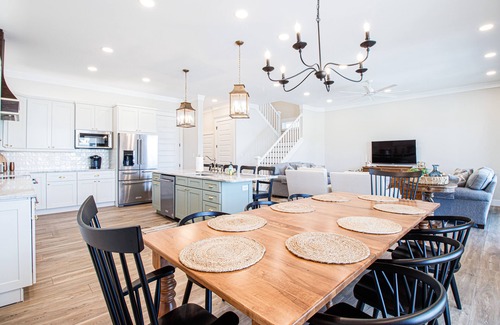 Navarre Beach House | Brand New LUXURY home on the Island! Spacious house w/easy access to beach/bay.