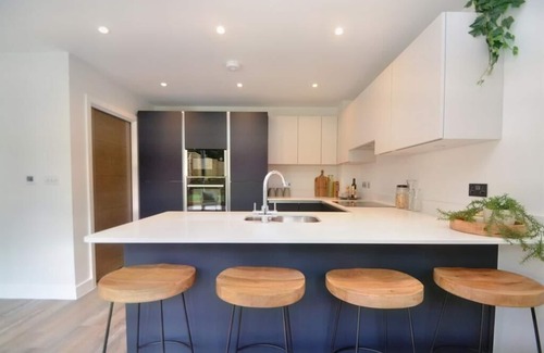 Poole House | BRAND NEW Luxury House in Ashley Cross - CLOSE TO BEACH!