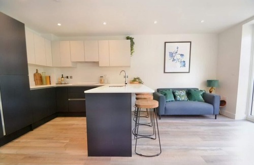 Poole House | BRAND NEW Luxury House in Ashley Cross - CLOSE TO BEACH!