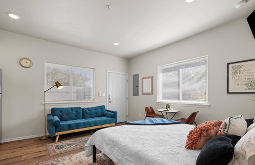 Tri-Cities Apartment | Brand new, luxury studio for rent by the night, week or month!